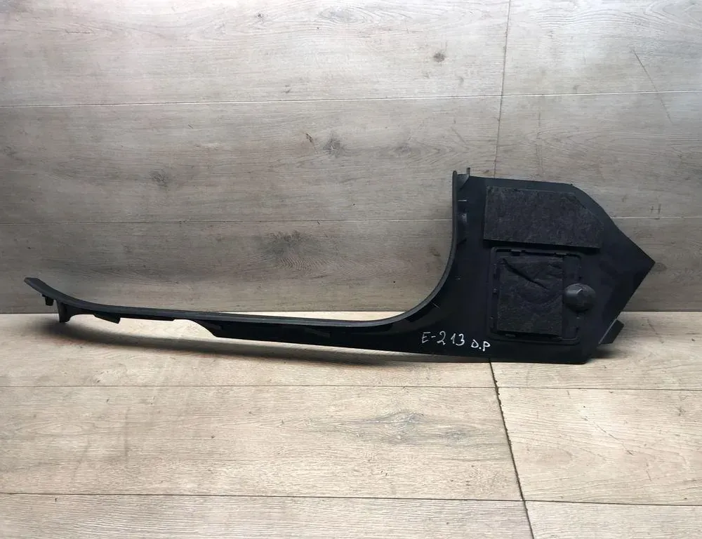 MERCEDES-BENZ E-Class W213/S213/C238/A238 (2016-2024) Oikea etukynnysverhoilu A2136800235,74855000 34994624