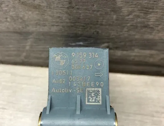 BMW 7 Series F01/F02 (2008-2015) Oikea takaiskutunnistin 34991136