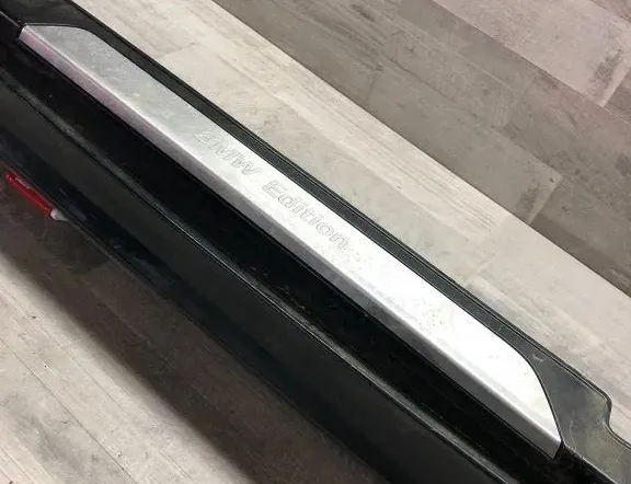 BMW 1 Series E81/E82/E87/E88 (2004-2013) Oikean puolen muovinen sivuhelman kansi 7162354 34995596