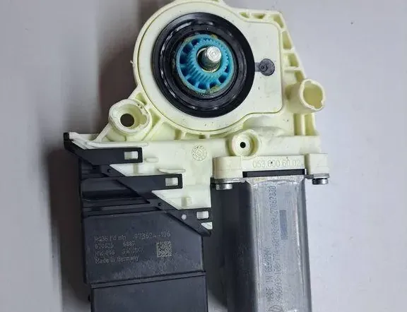 VOLKSWAGEN Passat B6 (2005-2010) Vasemman etuoven ikkunansäädin 1K0959703P,974227114,981243340 34996527