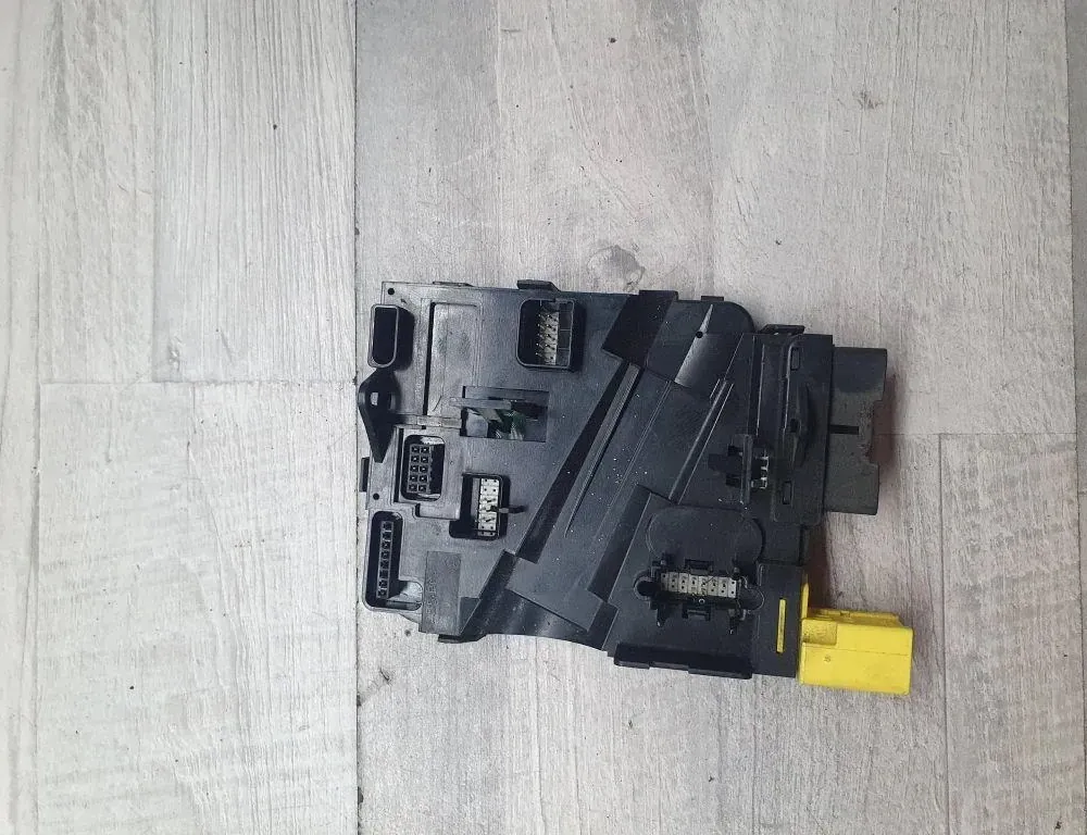 VOLKSWAGEN Caddy 3 generation (2004-2015) Ohjauspyörän asentotunnistin ME21AC01023,5ME0071A,ANP80H064D 34996429