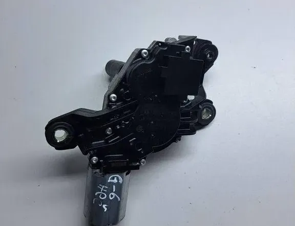 VOLKSWAGEN Golf 6 generation (2008-2015) Takaluukun lasinpyyhkijän moottori 5K6955711B,0390201207,5K6955711A,100810 34995774