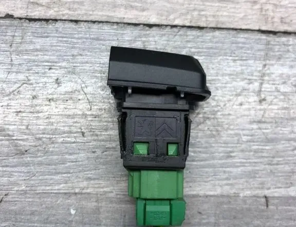 PEUGEOT 208 Peugeot 208 (2012-2015) Kytkimet 96750883ZD,010576 34996372