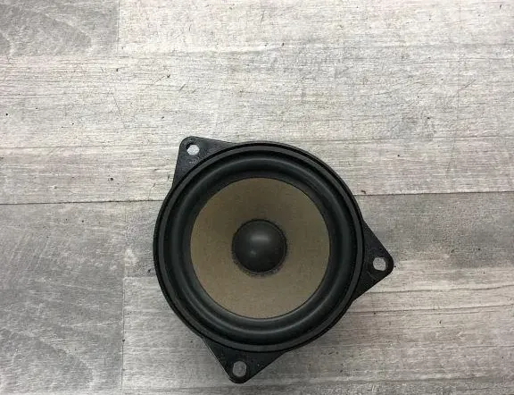 BMW 5 Series E60/E61 (2003-2010) Vasemman takaoven äänikaiutin 9143153 34997221