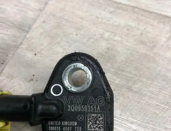 VOLKSWAGEN Passat B8 (2014-2023) Oikea takaiskutunnistin 3Q0959351A,3Q0959351,1908154807 34995693