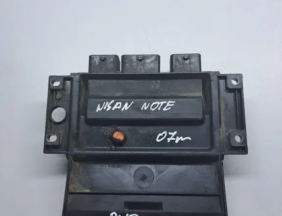 NISSAN Note 1 generation (2005-2014) Moottorin ohjausyksikkö ECU 8200399038,R0410B034C,8200619409 34992037