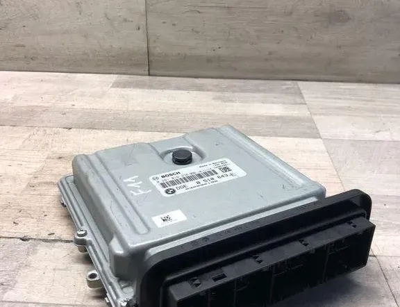 BMW 5 Series F10/F11 (2009-2017) Moottorin ohjausyksikkö ECU 0281016938 34978459