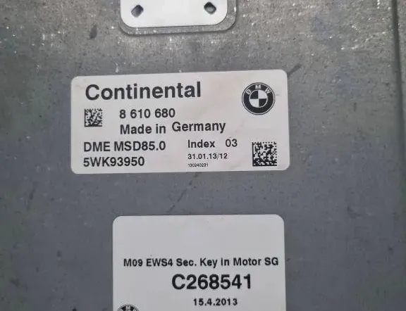 BMW 5 Series F10/F11 (2009-2017) Moottorin ohjausyksikkö ECU 8610680,5WK93950,C268541 34996094