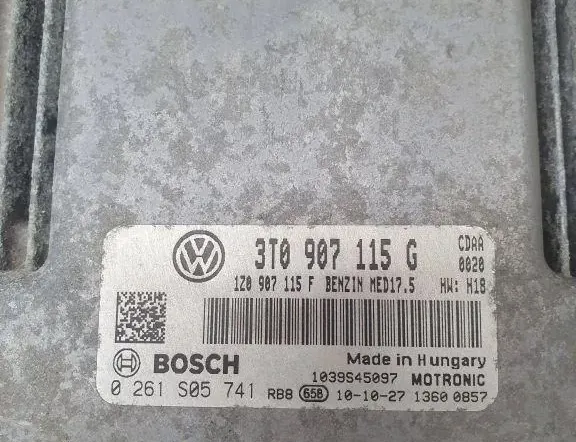 SKODA Octavia 2 generation (2004-2013) Moottorin ohjausyksikkö ECU 0261S05741,1Z0907115F,3T0907115G 34995514