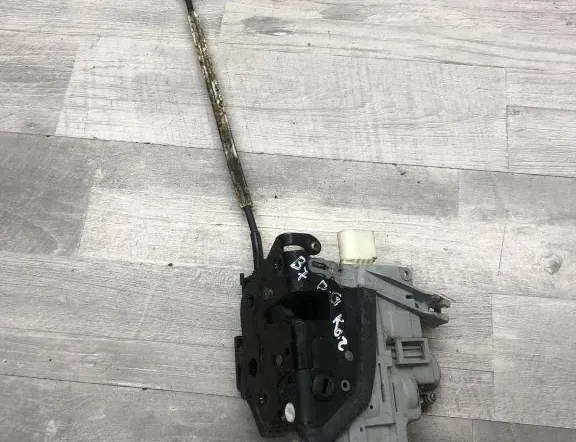 VOLKSWAGEN Passat B7 (2010-2015) Oikean takaoven lukko A046465,3C4839016A 34996519