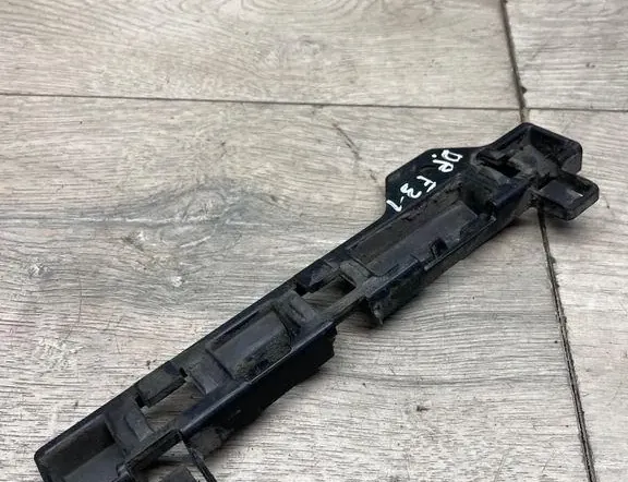 BMW 3 Series F30/F31 (2011-2020) Sivuhelman kiinnike 7240874 34992783