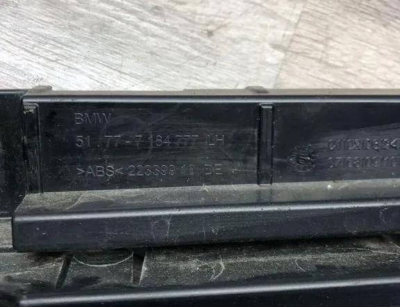 BMW 5 Series F10/F11 (2009-2017) Sivuhelman kiinnike 7184777 34994637