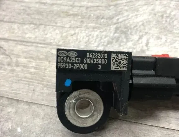 KIA Sorento 2 generation (2009-2021) Oikea takaiskutunnistin 959302P000,04232010 34996402