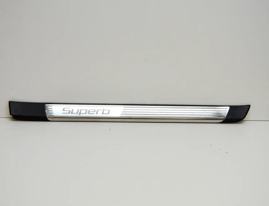 SKODA Superb 2 generation (2008-2015) Oikea etukynnysverhoilu 3T0853492 13988818