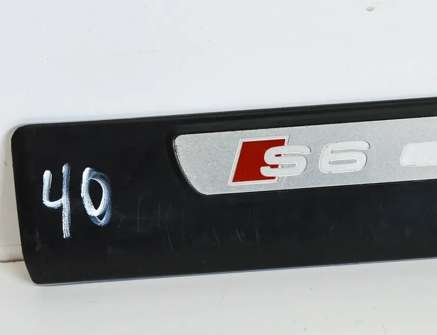 AUDI A6 C6/4F (2004-2011) Muut trimmausosat 4F0853376C 2866050