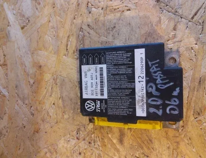 VOLKSWAGEN Passat B6 (2005-2010) SRS-ohjausyksikkö 391130,3C0909605J 18237391