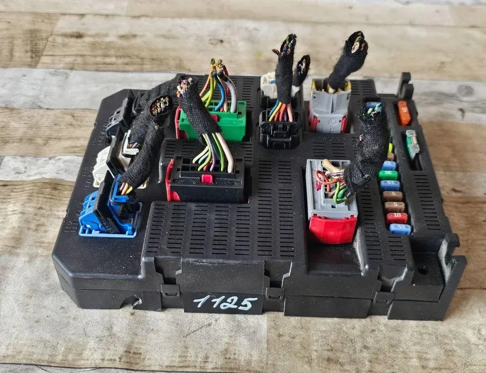 PEUGEOT 206 1 generation (1998-2009) Comfort-ohjausyksikkö 9659285380 34017940