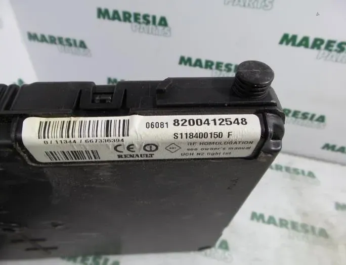 RENAULT Scenic 2 generation (2003-2010) Moottorin ohjausyksikkö ECU 8200399038,R0410B034A,7711497049,7711497216,8200512163 27655388