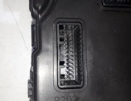 RENAULT Kangoo 2 generation (2007-2021) Moottorin ohjausyksikkö ECU 8200405701,284B15323R,237104376R,0281030899,55722,2455874,8201112294,284B12926R,28113349 27757511