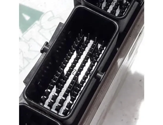 RENAULT Clio 4 generation (2012-2020) Moottorin ohjausyksikkö ECU 237102747R,237102748R,0281019148,1039S57788,231A04433R 27825242