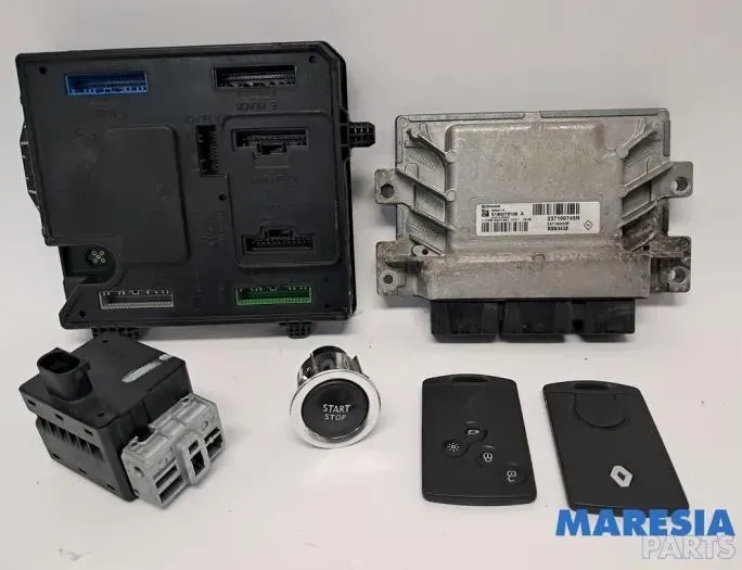 RENAULT Scenic 3 generation (2009-2015) Moottorin ohjausyksikkö ECU 7701209427,8200604932,237100745R,E0160400,A2C53284891,251503211R,251506978R,237100235R,284B12041R,S180098201,285978580R,S180078106 32828882