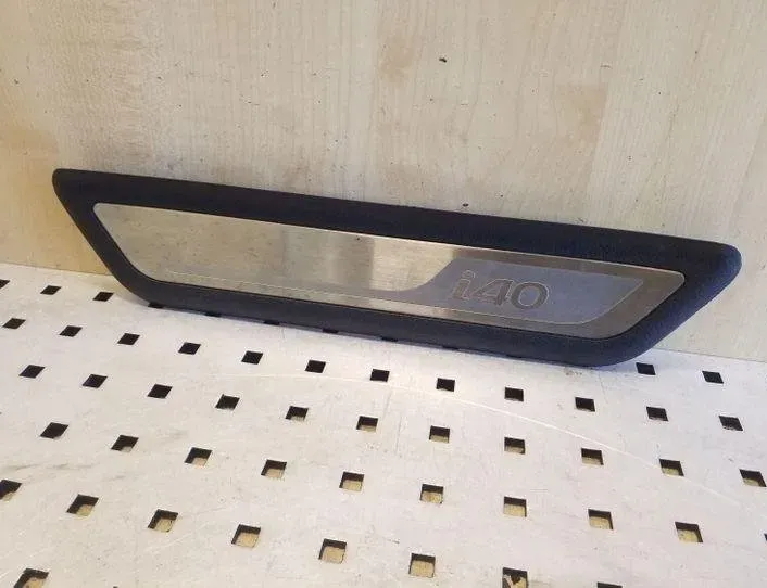 HYUNDAI i40 VF (1 generation) (2011-2020) Oikean takakynnyksen verhoilu 858883Z100 26124928