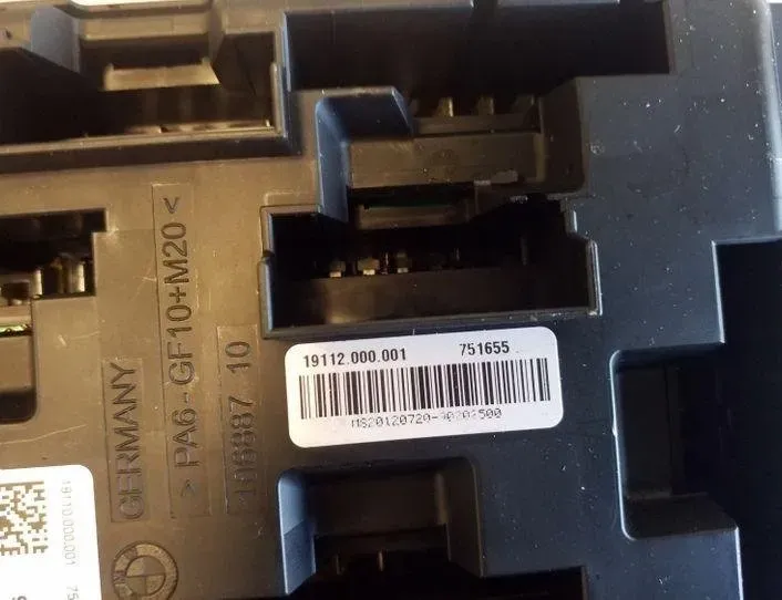 BMW 3 Series F30/F31 (2011-2020) Sulakekaappi 926111003 26136106