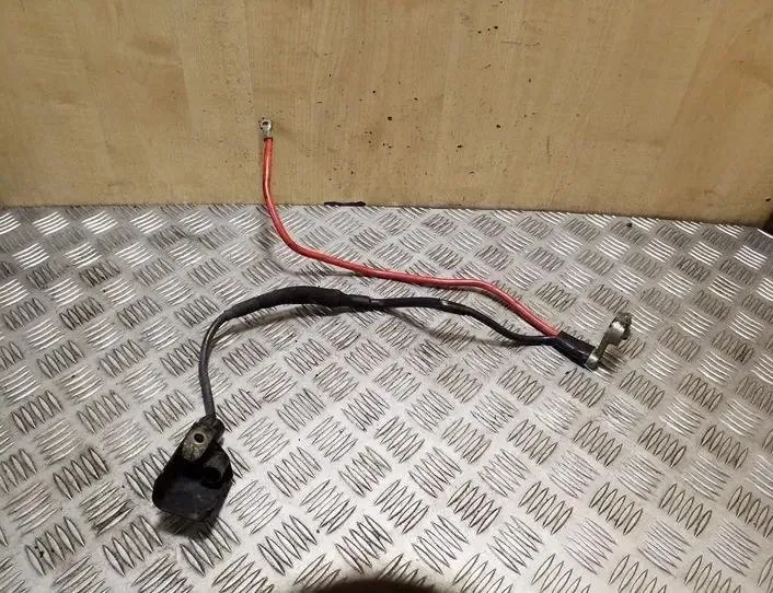 AUDI A3 8P (2003-2013) Positiivinen akun kaapeli 1K0971228AA 26221231