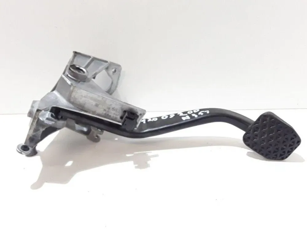 BMW 1 Series E81/E82/E87/E88 (2004-2013) Jarrupoljin 35002283725 31872835
