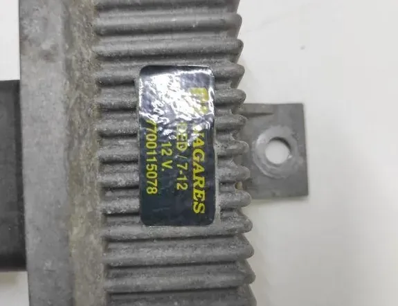 VOLVO S40 1 generation (1996-2004) Hehkutulpat 7700115078 34836705