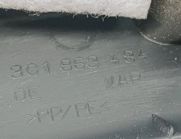 VOLKSWAGEN Passat B7 (2010-2015) Oikea etukynnysverhoilu 3C1863484 32001381