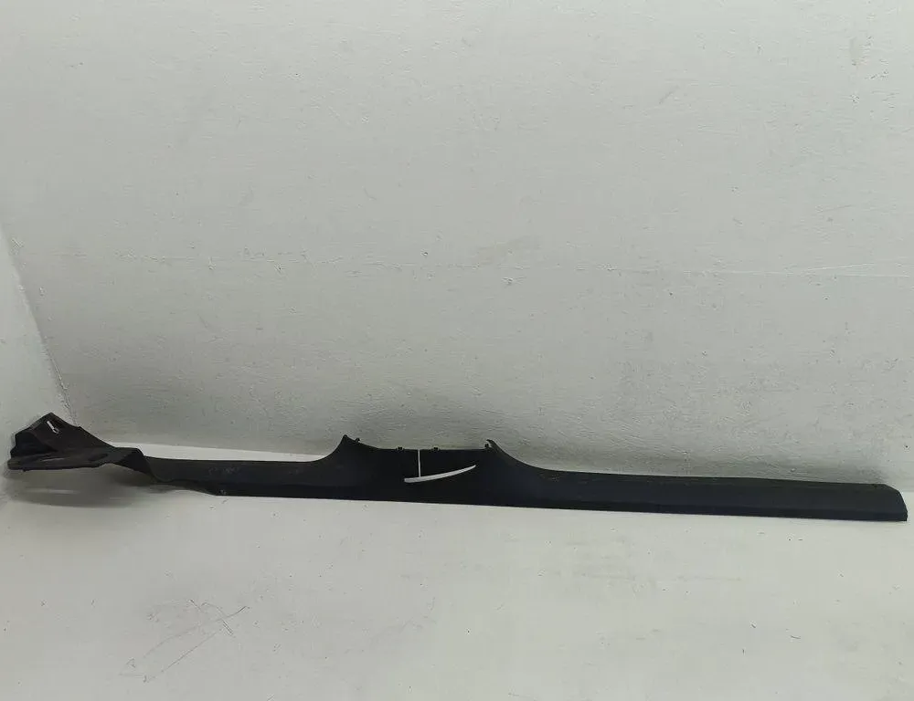 VOLKSWAGEN Passat B7 (2010-2015) Oikea etukynnysverhoilu 3C0853369 32001401