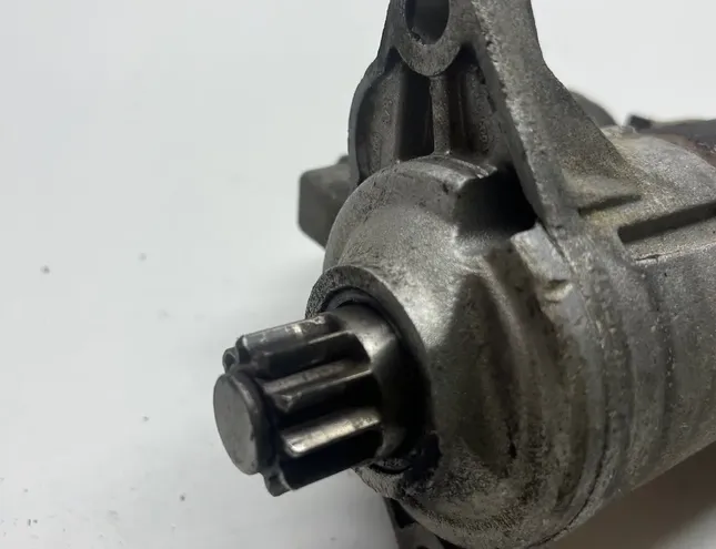 VOLKSWAGEN Passat B6 (2005-2010) Käynnistysmoottori 2339305077 34989415