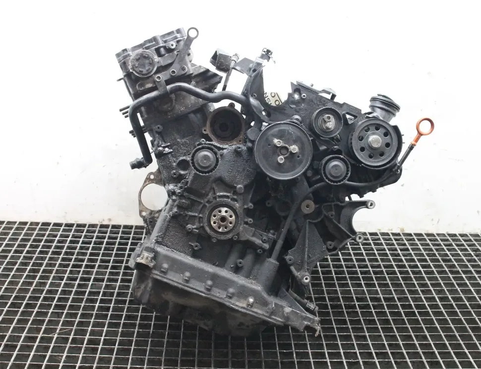 AUDI Q7 4L (2005-2015) Moottori BUG 31043455