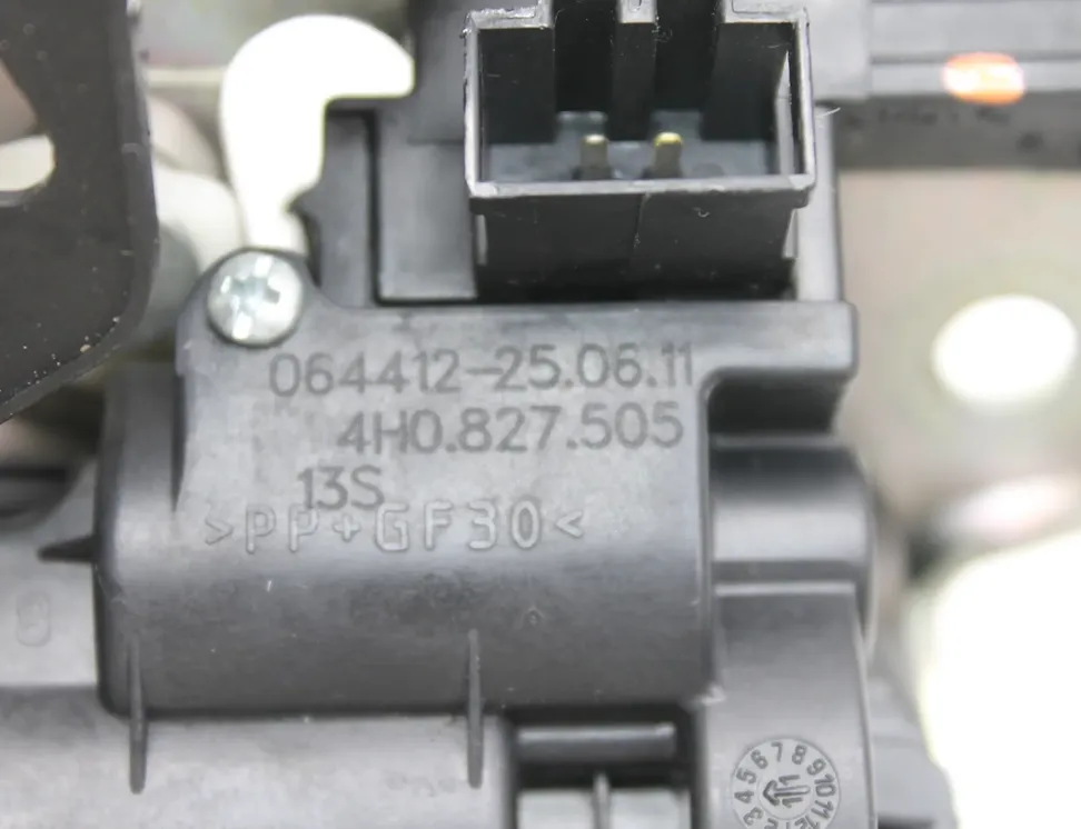 AUDI A6 C7/4G (2010-2020) Takaluukun takaluukun lukko 4H0827505 33349554