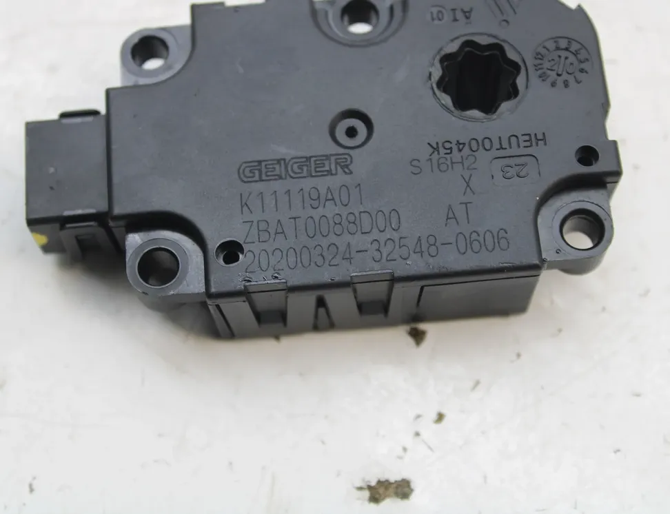 MERCEDES-BENZ EQC 1 generation (2018-2023) Sisälämmittimen läppämoottorin toimilaite K11119A01 34997854