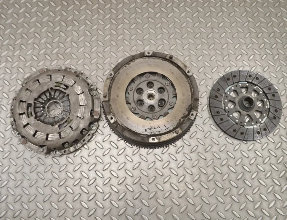 BMW Z4 E85 (2002-2009) Kytkinsarja 123044810,323063710 15061493