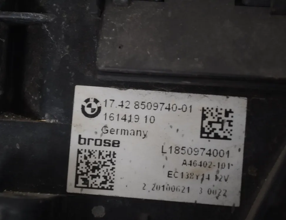 BMW 5 Series F10/F11 (2009-2017) Moottorin jäähdytystuulettimen jäähdytin 8509740,7575258,17427575258,17428509740 17886951
