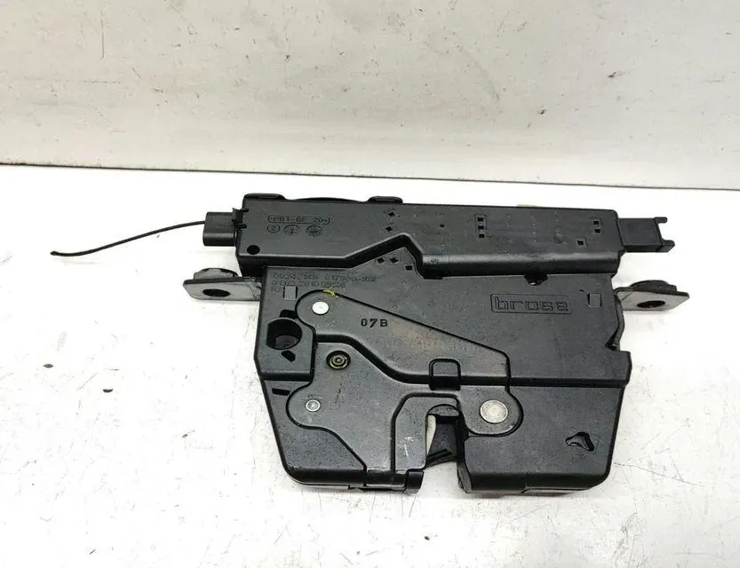 BMW 5 Series F10/F11 (2009-2017) Takaluukun takaluukun lukko 7191212 33633499