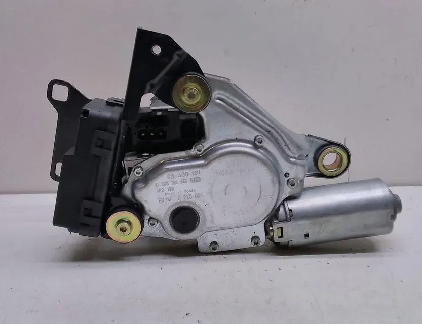 BMW 3 Series E46 (1997-2006) Takaluukun lasinpyyhkijän moottori 6925094 33701086