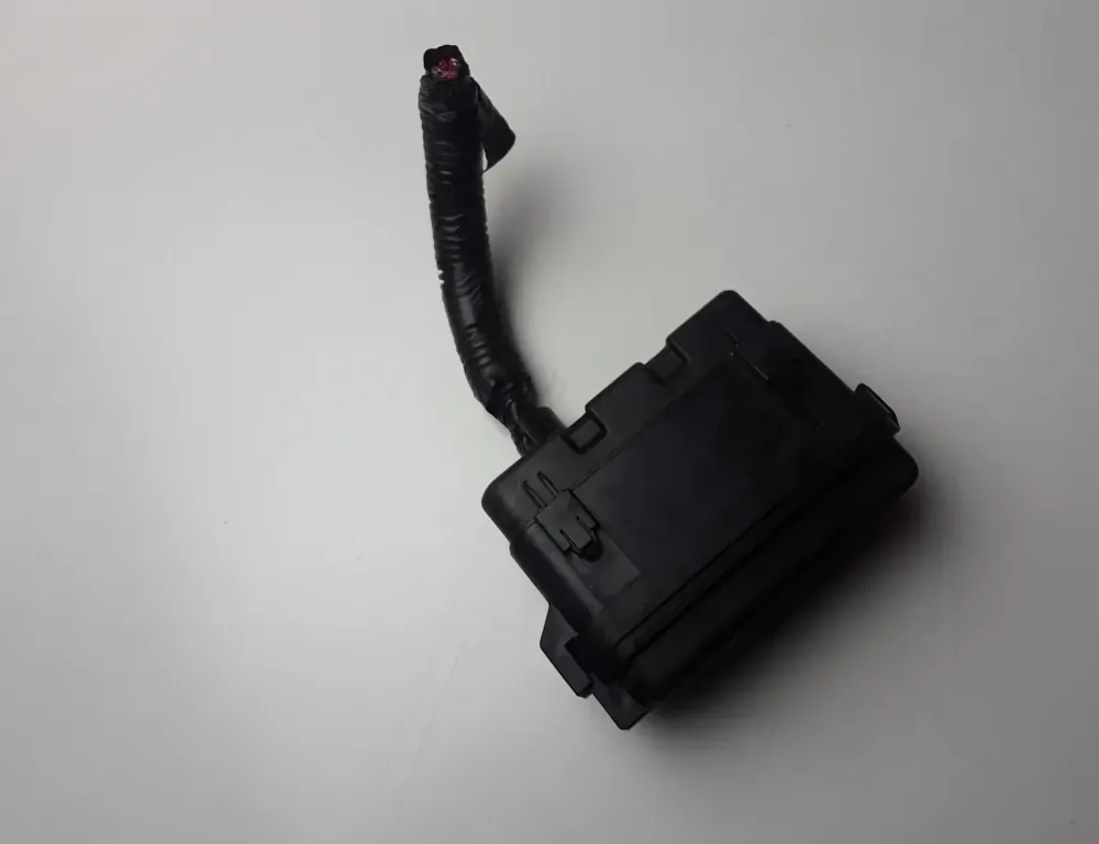 LEXUS IS XE30 (2013-2024) Sulakekaappi 8266330340 34955244