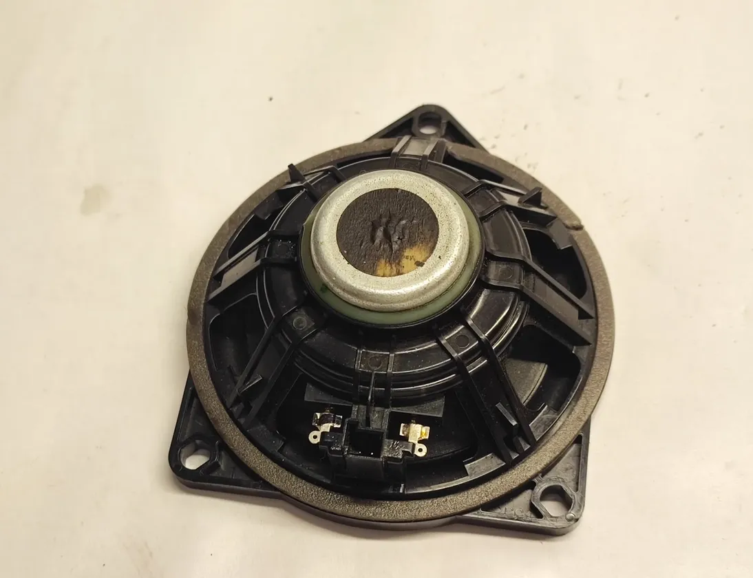 BMW 1 Series F20/F21 (2011-2020) Vasemman etuoven kaiutin 9804157-03,9804157 30772725