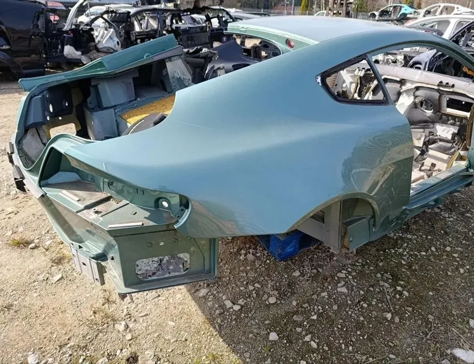 ASTON MARTIN Vantage 3 generation (2005-2020) Takana oikea neljännespaneeli 35120643