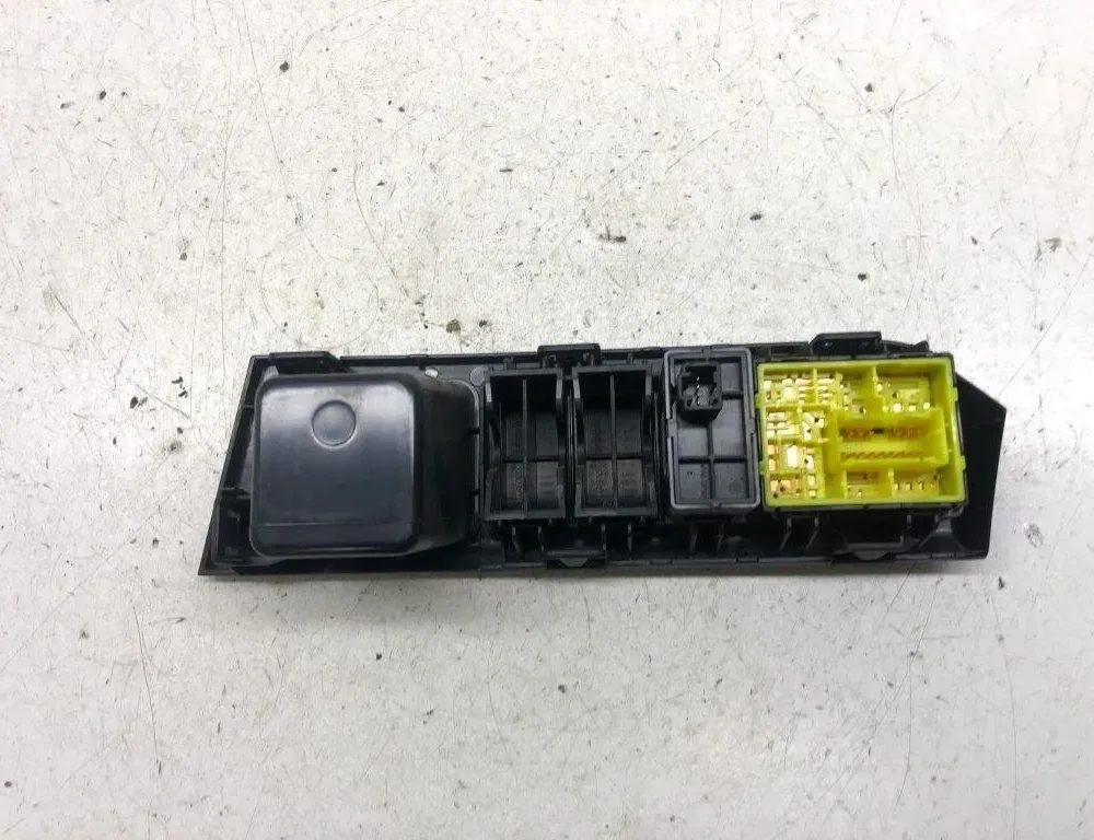 NISSAN Note 1 generation (2005-2014) Peilin säätökytkin 684859U100 30592717