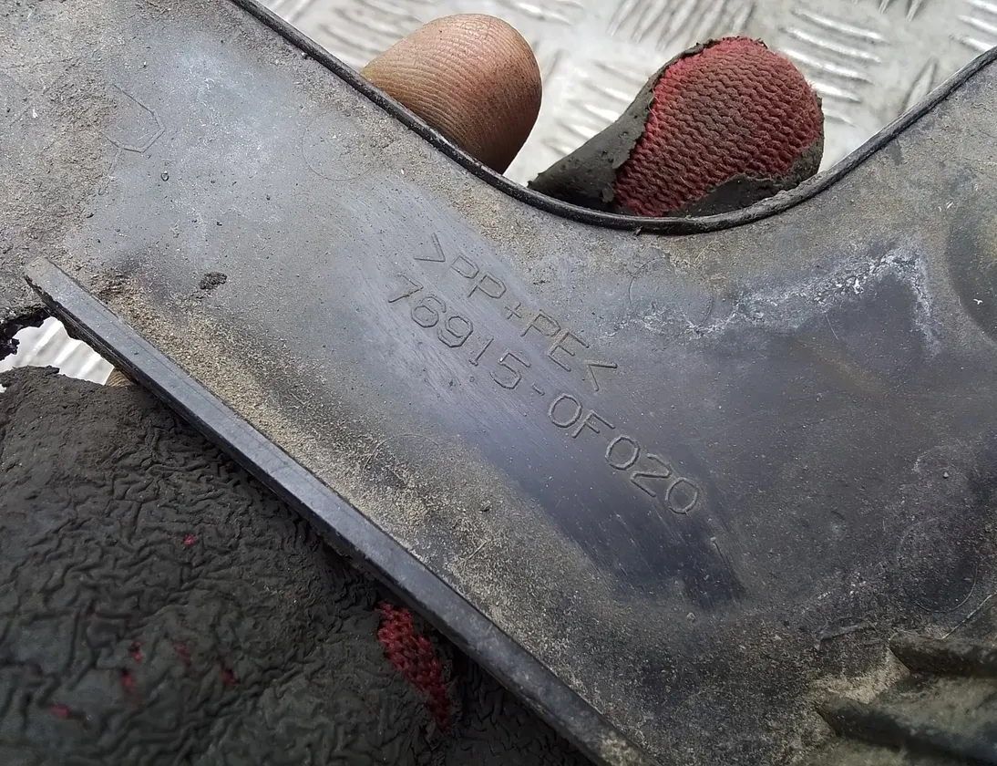 TOYOTA Verso 1 generation (2009-2015) Oikea etukynnysverhoilu 769150f020 25947060