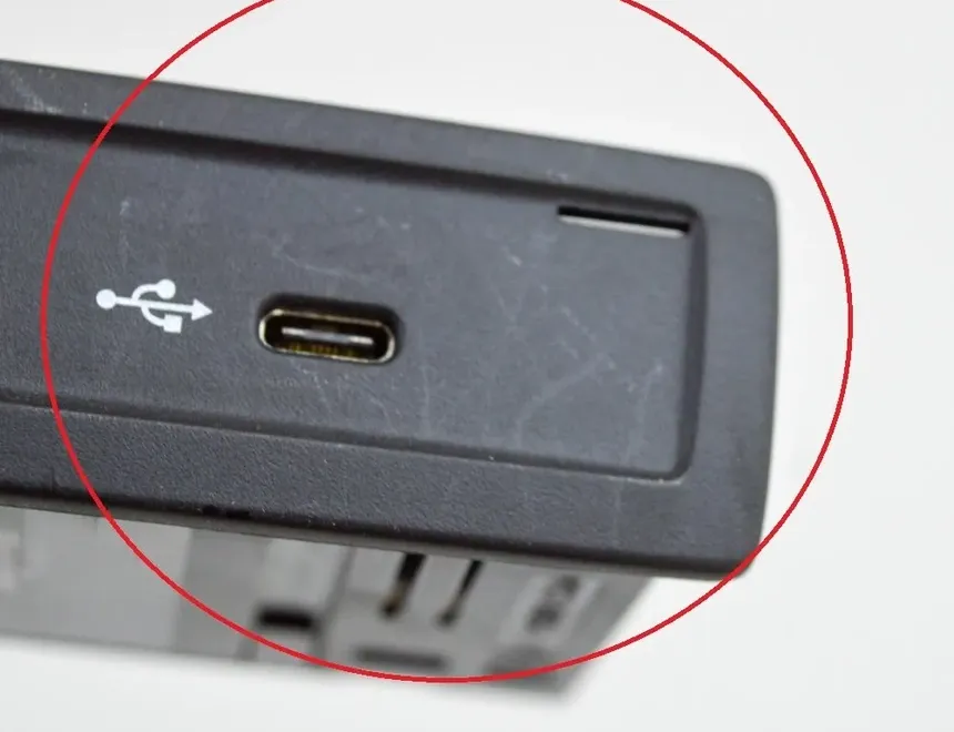 MERCEDES-BENZ EQC 1 generation (2018-2023) Musiikkisoittimen lisäliittimet A2C1558950908,A2478204002 17989355