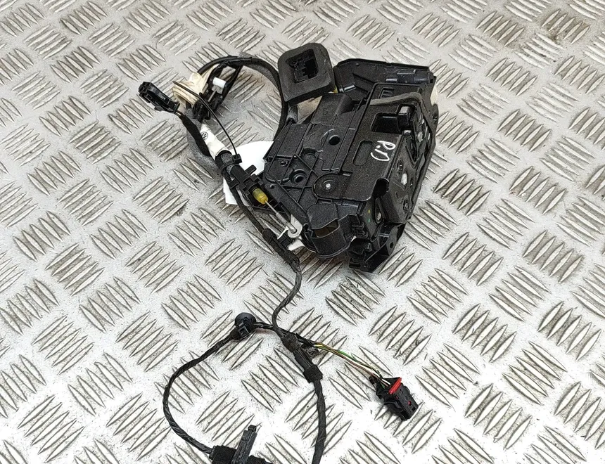 VOLKSWAGEN Golf 7 generation (2012-2024) Oikean etuoven lukko 5K1837016D 25708622