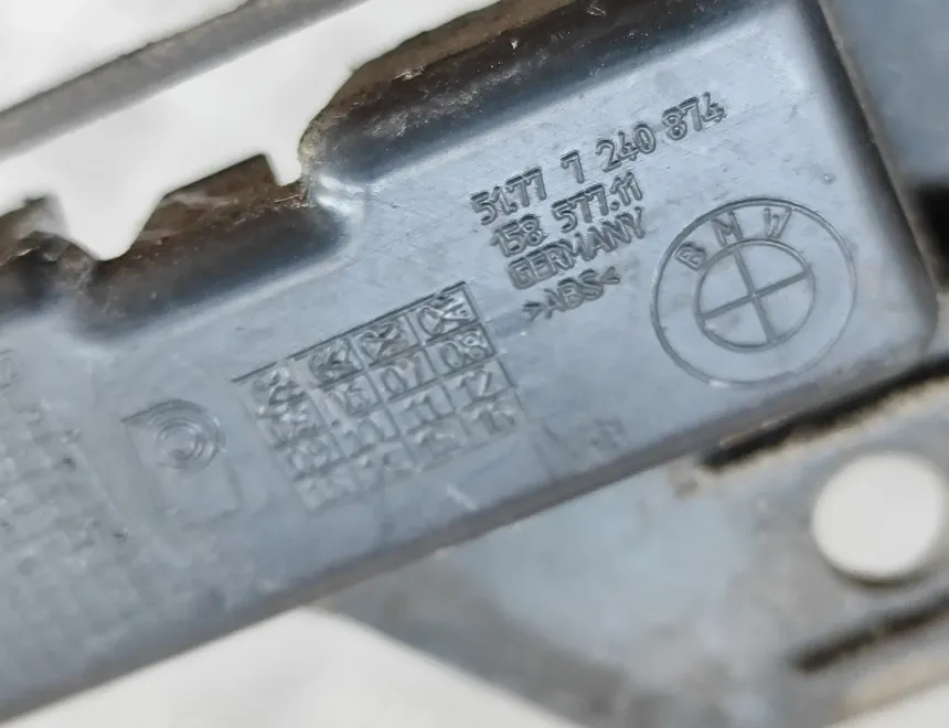 BMW 3 Series F30/F31 (2011-2020) Edessä Oikean puolen sivuhamepidike 7240874 31540176