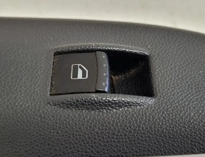 SKODA Fabia 6Y (1999-2007) Oikean etuoven ikkunan kytkin 6Y1867228 35106705