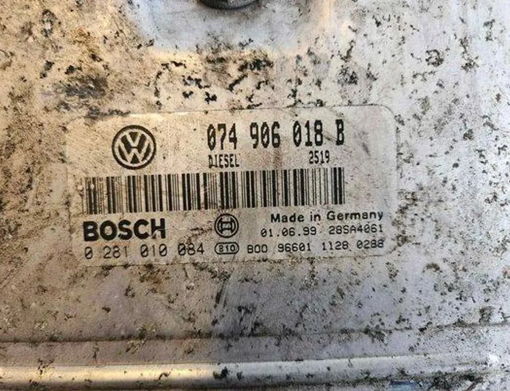 VOLKSWAGEN Transporter T5 (2003-2015) Moottorin ohjausyksikkö ECU 074906018B,28SA4061,0281010084 34699600